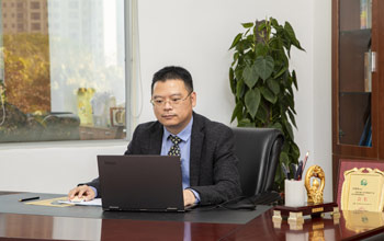 122cc太阳集成游戏总司理方富林入选延安市第二批“圣地英才妄想”