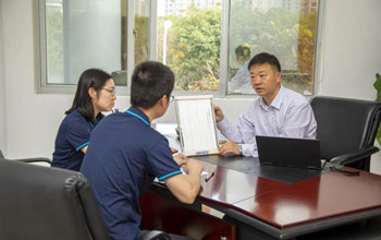 集工微故事丨洪昱斌：潜心钻研二十四载，，匠心铸就“膜”之路